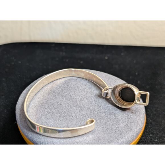 Vintage 925 Sterling Silver Black Inlaid Onyx Hook Bangle Bracelet - Picture 5 of 8